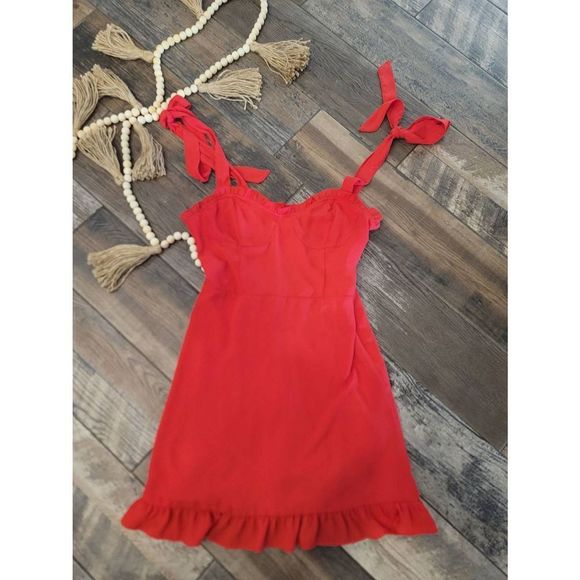 Sweetheart Dresses & Skirts - Red sweetheart dress, perfect Valentine's day attire